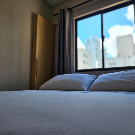 2 Quartos A 200Mts Praia Central, Garagem, Churrasqueira, Wi-Fi 90 Mbps, Pet Friendly Balneário Camboriú Zewnętrze zdjęcie