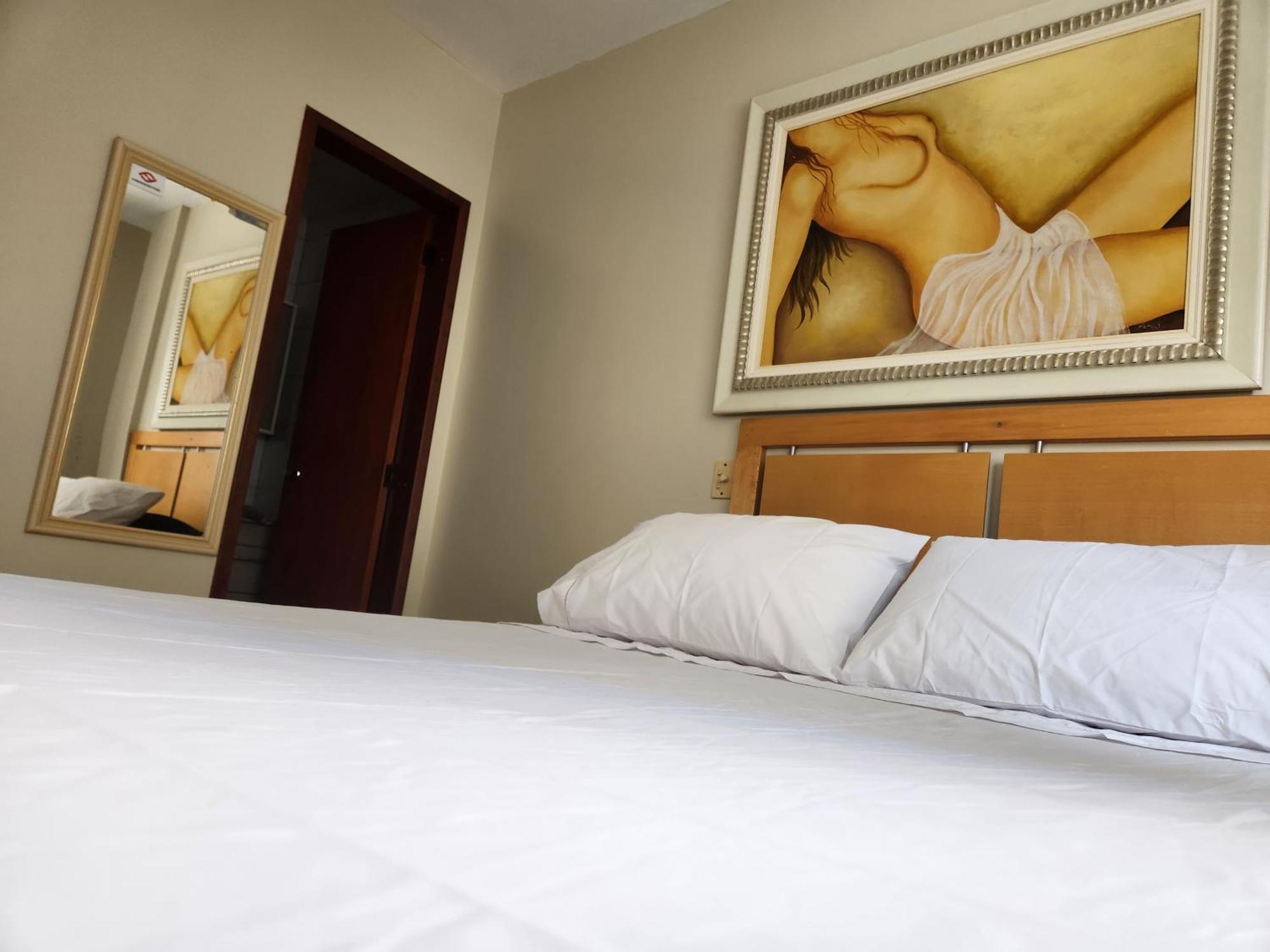 2 Quartos A 200Mts Praia Central, Garagem, Churrasqueira, Wi-Fi 90 Mbps, Pet Friendly Balneário Camboriú Pokój zdjęcie