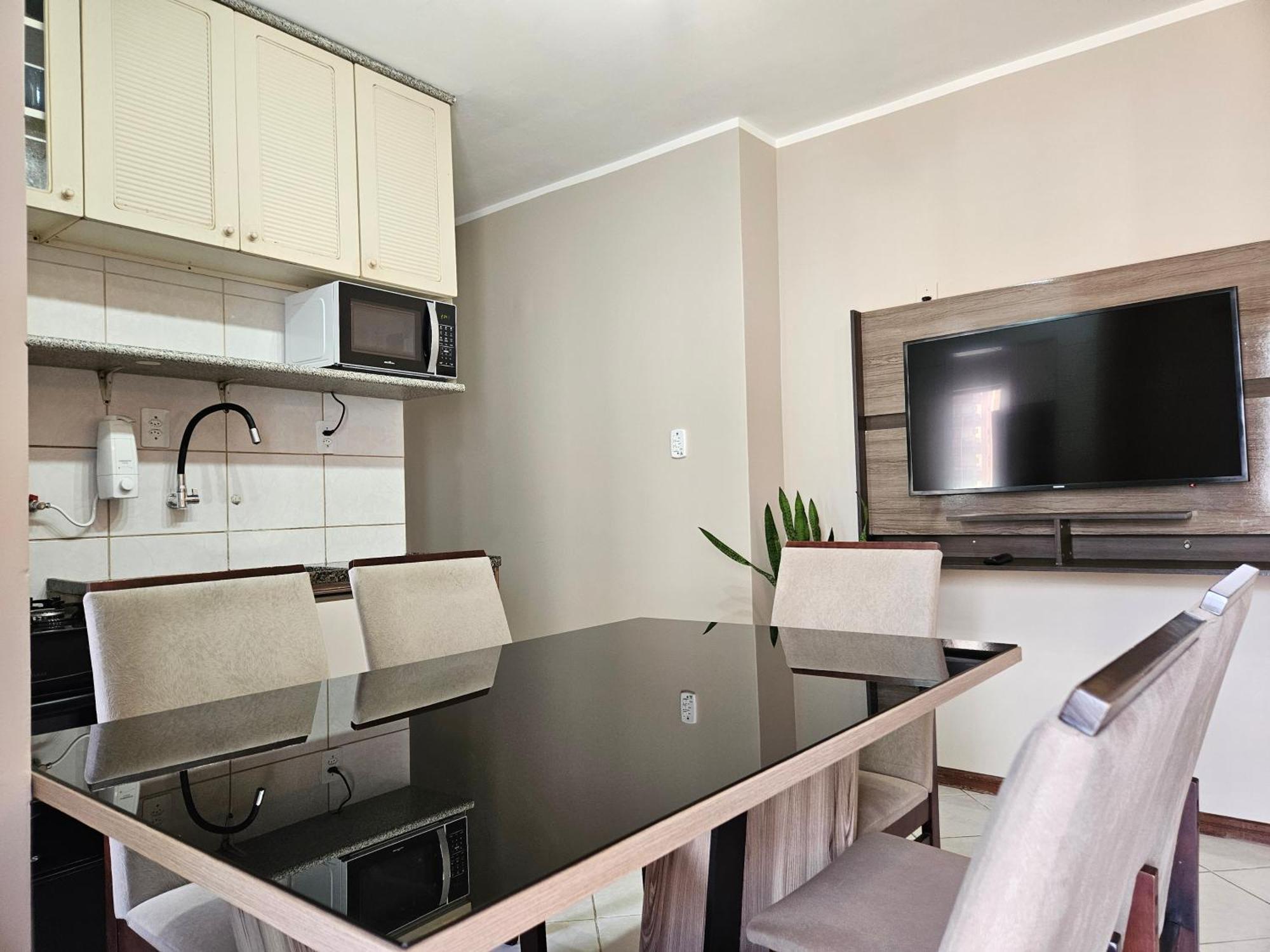 2 Quartos A 200Mts Praia Central, Garagem, Churrasqueira, Wi-Fi 90 Mbps, Pet Friendly Balneário Camboriú Zewnętrze zdjęcie