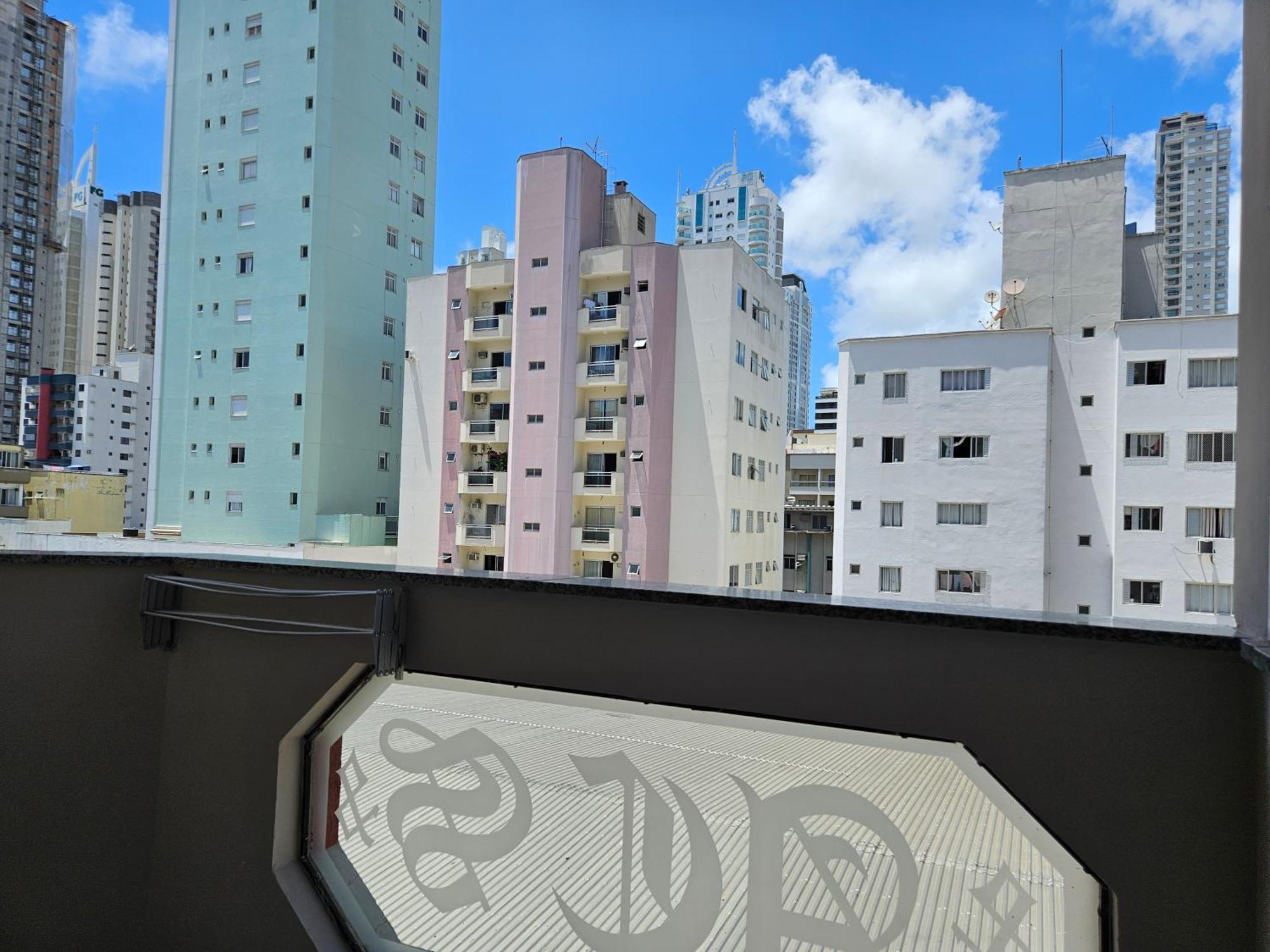2 Quartos A 200Mts Praia Central, Garagem, Churrasqueira, Wi-Fi 90 Mbps, Pet Friendly Balneário Camboriú Zewnętrze zdjęcie